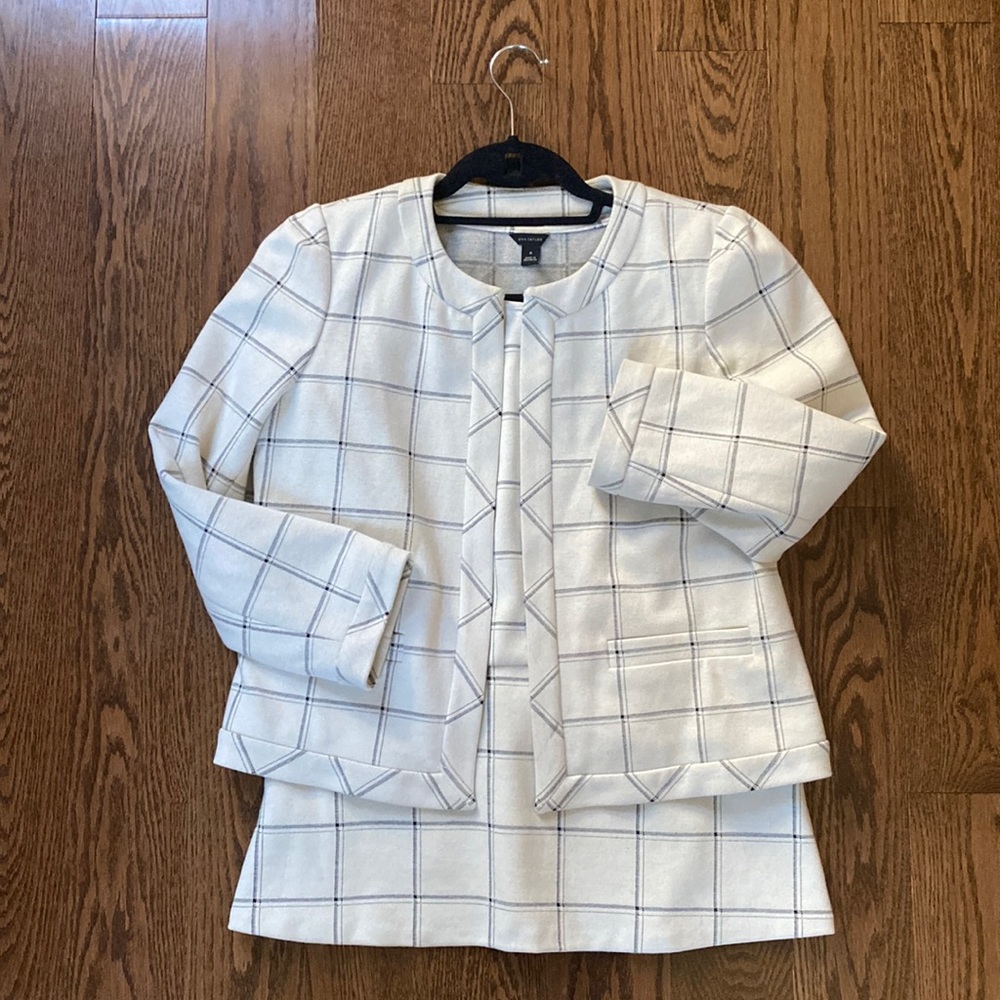 Ann Taylor Matching Blouse and Blazer Set.